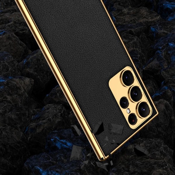 SKALO Samsung S23 Ultra PU-nahkainen Gold Edge Suojakuori - Must Black