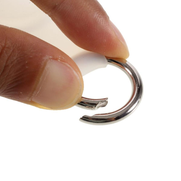 SKALO AirTag Hållare Med Nyckelring i Silikon - Transparent Transparent