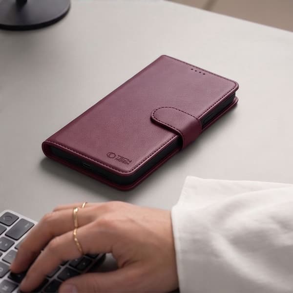 Tech-Protect 2i1 Wallet MagSafe Pungetui/Cover til iPhone 18 Pro Max - Mulberry Wine red