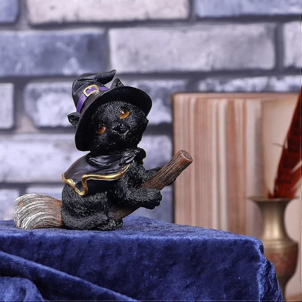 Lille Hekses Fortrolige Sorte Kat Og Kost Figur, 11cm1stk sort
