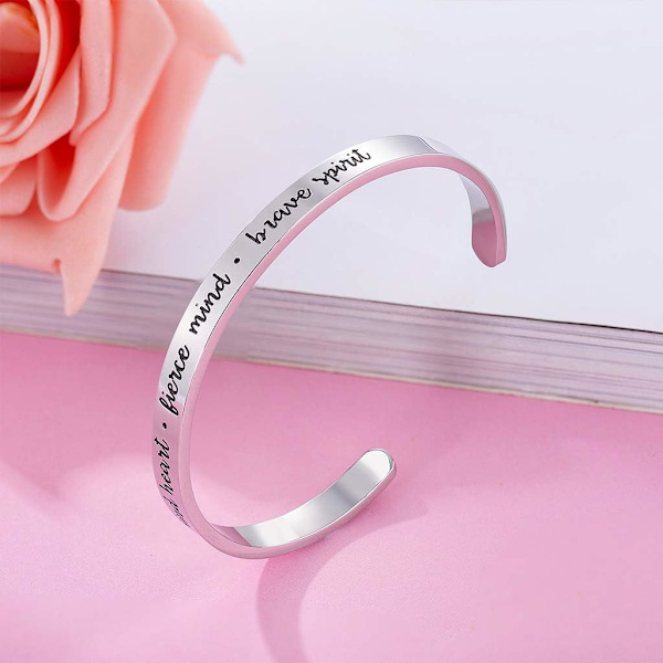 Vänskapsarmband för kvinnor - Inspirerande vänskapspresenter till bästa vän, motiverande manschettarmband för systrar, mamma, lärare, presenter 1Kind heart fierce mind brave spirit