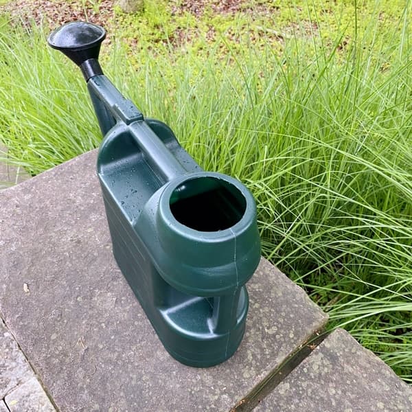 6,5 liters vandkande i robust plast, grøn