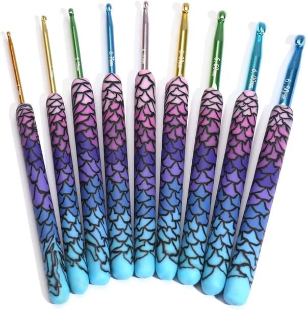 Crochet Hooks for Arthritic Hands, Ergonomic Crochet Hook 9-Pack, Full Metal Set with Soft Clay Handle Grip, Includes Sizes 2.25mm-6.5mm