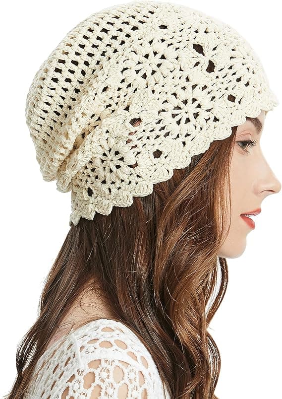 Ensfarget beige slouchy bomullshette for kvinner, håndheklet
