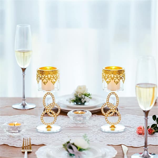 2 stk krystall- og jernlysestaker, med 3 ringer og strass, naglede stengler, passer telys og te-lys, 18,5 cm høye