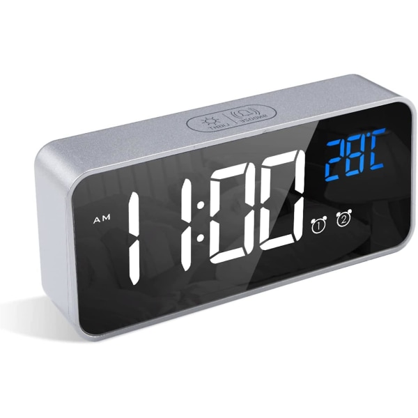 Digital väckarklocka, LED-väckarklocka med snooze-funktion, USB-portar för laddning (silverfärg)
