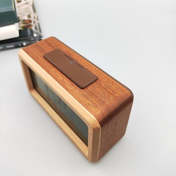 Træ LCD Digital Display Vækkeur Dato Temperatur Smart Sensor Natlys Batteridrevet Gave