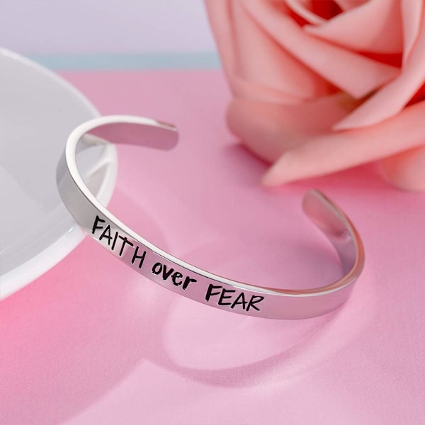 Vänskapsarmband för kvinnor - Inspirerande vänskapspresenter till bästa vän, motiverande manschettarmband för systrar, mamma, lärare, presenter 1Faith over fear