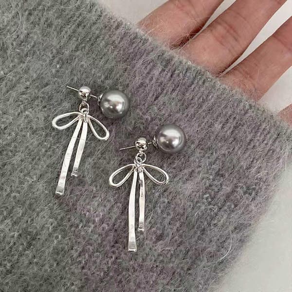 Stilfulde grå perle-dangle-øreringe Elegante øresmykker Modeøreringe Legeringsmateriale til bryllupper og særlige lejligheder Gray