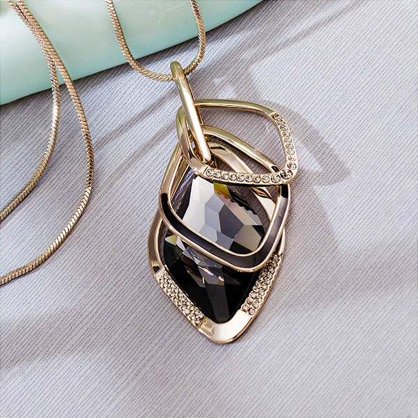 Trefaldigt lagerhänge Halsband Långt uttalande Hänge Halsband Lång tröja Kedja Rhombus Pendant