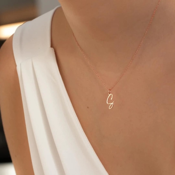 Personligt Halsband med Initial - Handskriven Script Stil Rostfritt Stål Minimalistiska Smycken - Icke-blekande & Hypoallergen - Presentpåse Ingår - 16\" E-silver