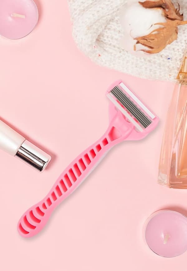 Multifunctional Women's Razor with 6-Blade System, Smooth and Streak-Free Shave, Gentle Full Body Care, 2-Pack