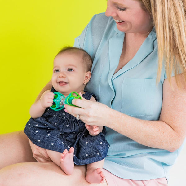 Oball Easy Grasp Shaker Rattle BPA-fri leksak för spädbarn Rattle & Shake, Green