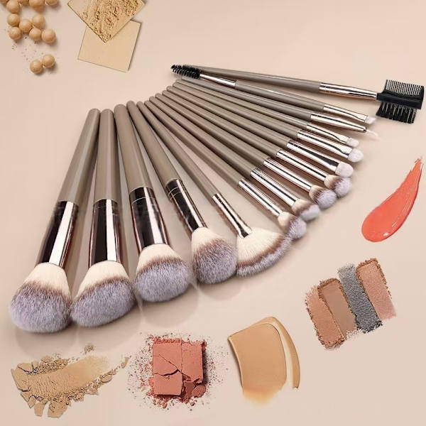 Sæt med 15 makeupbørster, til foundation, blending, pudder, blush, concealer og mere