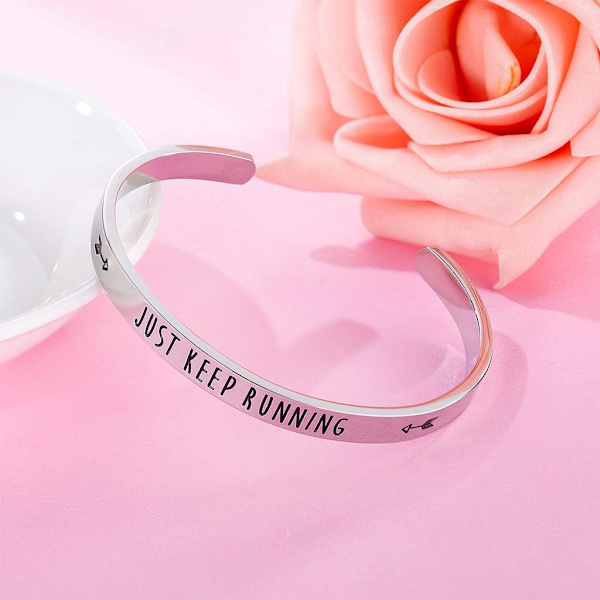 Vänskapsarmband för kvinnor - Inspirerande vänskapspresenter till bästa vän, motiverande manschettarmband för systrar, mamma, lärare, presenter 1Just Keep running