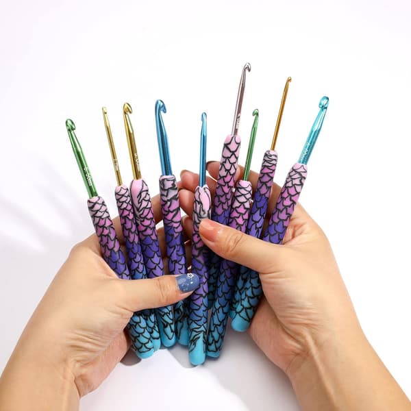 Crochet Hooks for Arthritic Hands, Ergonomic Crochet Hook 9-Pack, Full Metal Set with Soft Clay Handle Grip, Includes Sizes 2.25mm-6.5mm