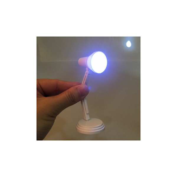 1/6 skala vit LED-bordslampa modellmöbler för populära leksaker dockhustillbehör barn låtsasleksaker 1 st