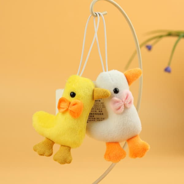 Plysj And Pendant (Hvit)