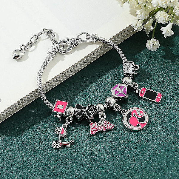 Barbie Charm Armbånd til Kvinder og Piger - Pink Barbie - Sødt Vedhæng - Smykker - Fødselsdagsgaver