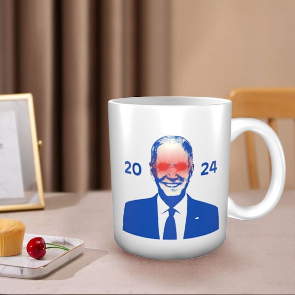 Dark Brandon Biden 2024 Kaffe Krus, Stem for Biden Kops (Hvid)
