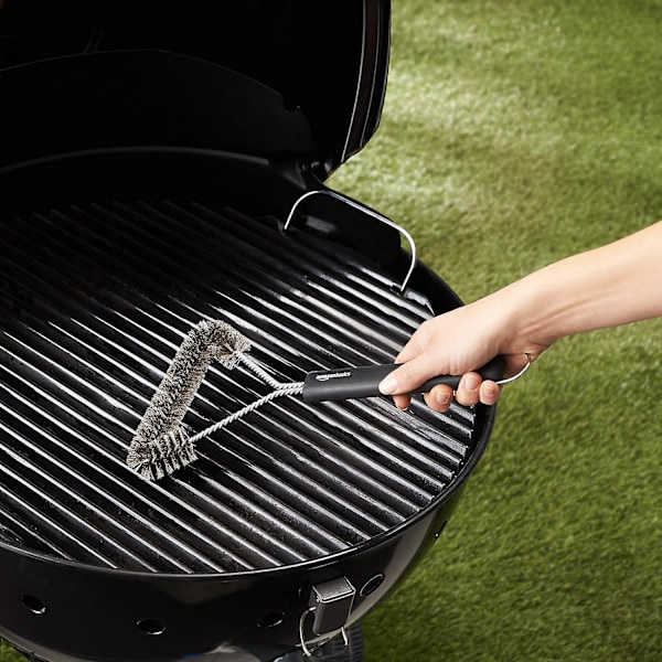 Basics 12\" Triangulär grillborste för rengöring av grillgaller