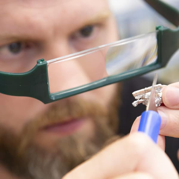 Slank Hovedbånd Forstørrelsesglas Med 4 Linser, Sort