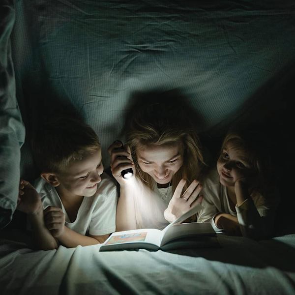 2023 Nya Ficklampor Hög Lumen Laddningsbara, Superljus Ficklampa Led Kraftfulla Ficklampor, Hög Effekt Ficklampa För Camping Vandring（Guld）