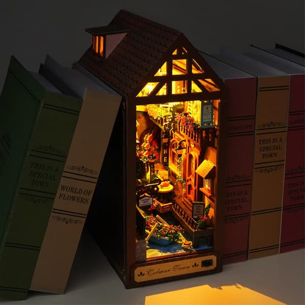 2023 Ny Trämodell Leksak Med Led Firefly Forest Diy Hus Set Present 3d