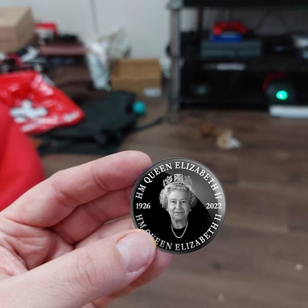 2023 Ny Opgraderet Dronning Elizabeth II Mindebryst (grøn)