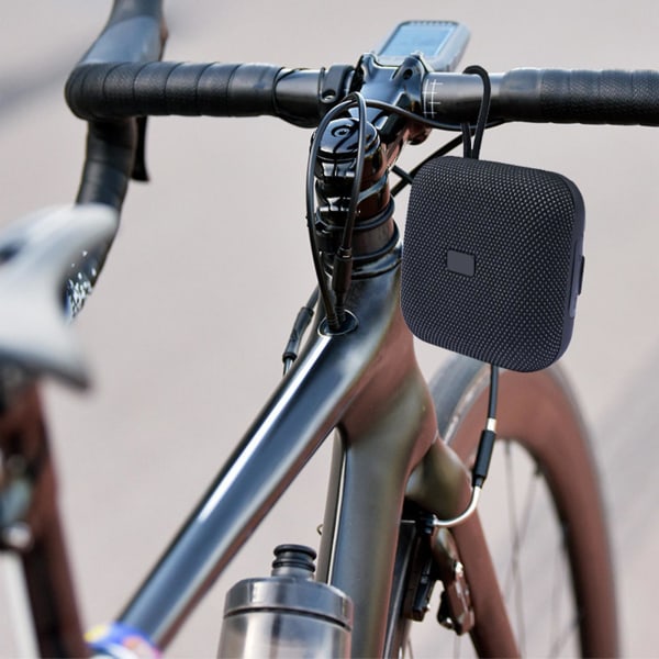 Ny utomhus Bluetooth-högtalare, bärbar, inte rädd för stänkvatten, subwoofer med hög volym, mini trådlöst nätverkskort, minihögtalare (svart)