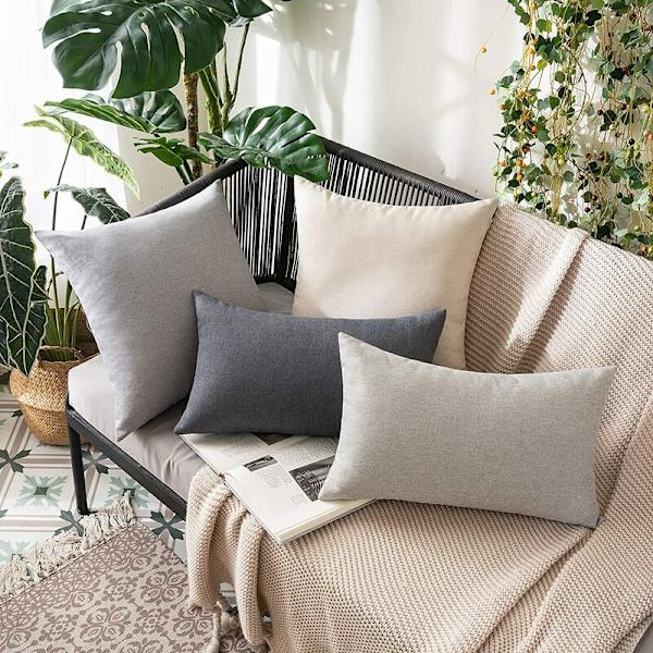 Set med 2 utomhuskuddfodral Vattentät Mjuk Polyester med Vattentät Yta Dekorativ Trädgårdskuddfodral för Vardagsrum Sovrum 45x45cm Beige