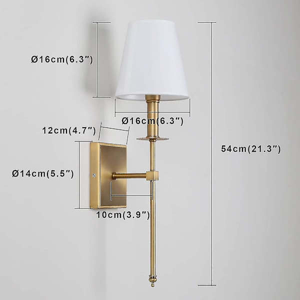 Klassisk Rustikk Industriell Vegglampe med Utvidet Hvit Tekstilskjerm og Antikk Messing Konisk Kolonnefot
