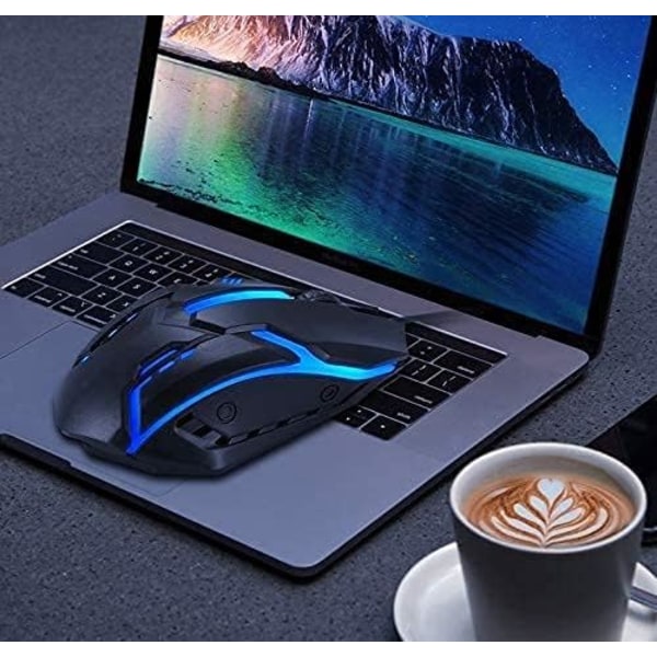 Prisvärd Gamingmus, Justerbar DPI för Mångsidig Prestanda, Ergonomiskt Designad för Alla Handstorlekar, Smidig och Exakt Kontroll på Frostad Yta