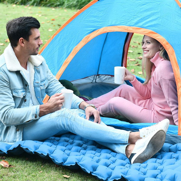 Puhallettava makuualusta telttailua varten tyynyllä, sisäänrakennettu jalka