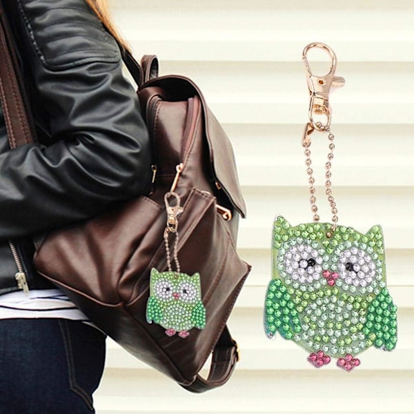 Förbättra dina hantverksfärdigheter med diamantmålning med uggletema: Inkluderar strass och komponenter i rostfritt stål, erbjuder en kreativ gåva för