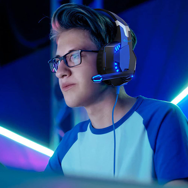 Gamingheadset för flera plattformar, brusreducerande mikrofon & surroundljud, bekväma öronkuddar & justerbart huvudband för långa sessioner, LED