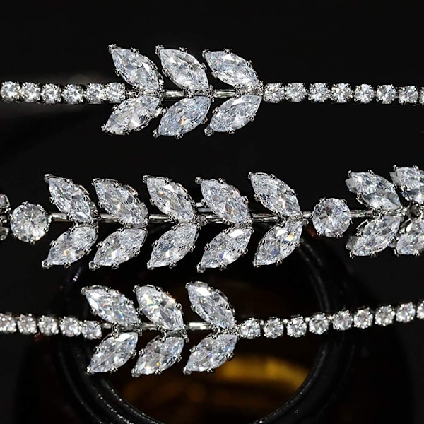 Perfekt presentidé för brudar, glittrande kristallhårband i legering och strass, elegant håraccessoar för bröllop och speciella tillfällen