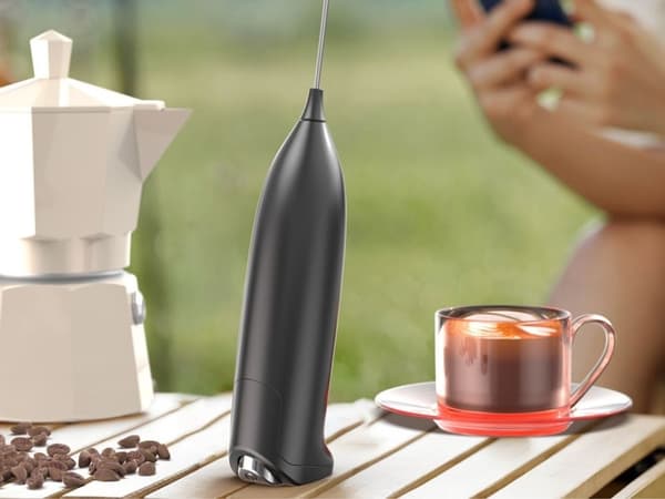 Melkeskummer mini - Elektrisk håndvisp for kaffe og drikke