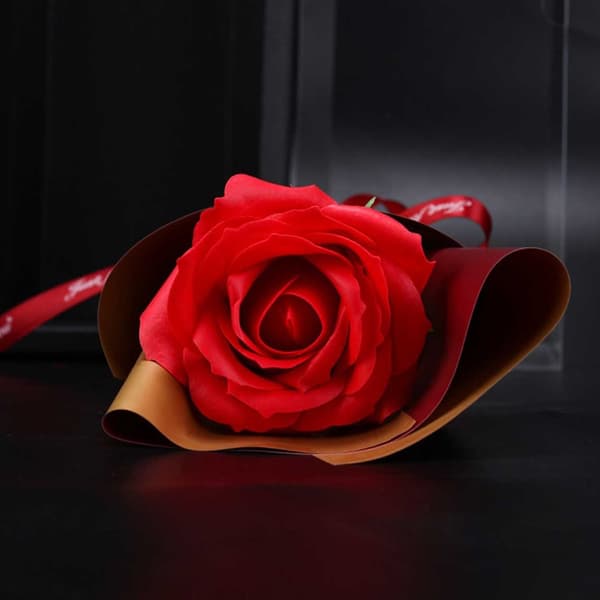 Everlasting Rose in Gift Packaging - Artificial Rose in Red Bouquet