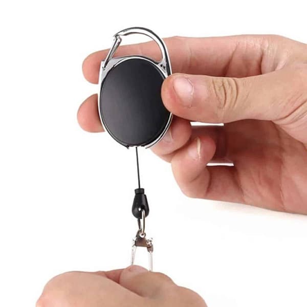 Key Holder with Yo-Yo Function Black