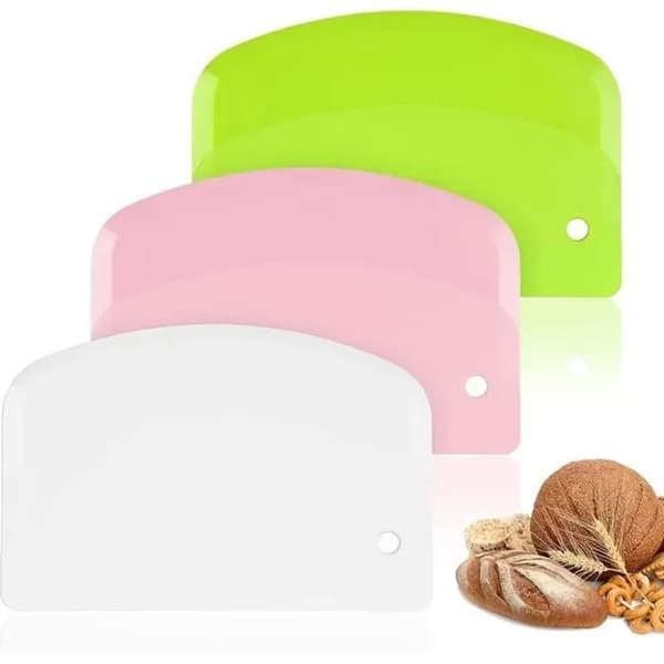 Plastskraper for boller - Multifunksjonell deigkutter - Grønn, hvit, rosa - For tilberedning av pasta, kaker og pizza