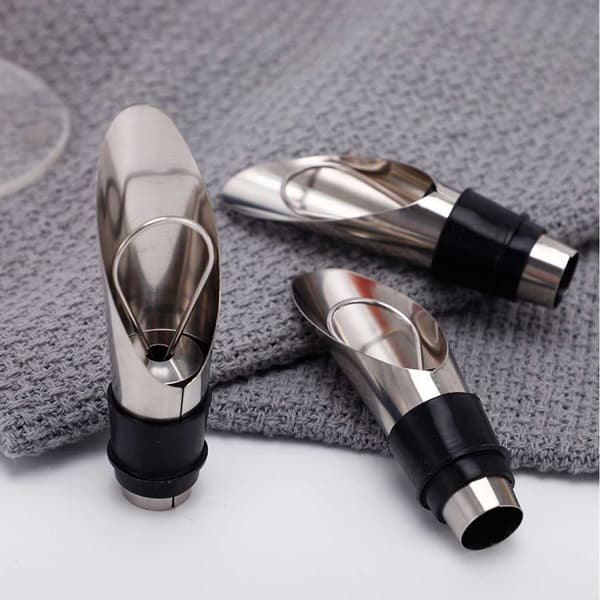 Rustfri Vinlufter – Dekanteringshelletut for Vin