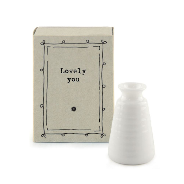 Porslins Matchbox Vas i Ask | East of India Ask Ornament Underbar du Present
