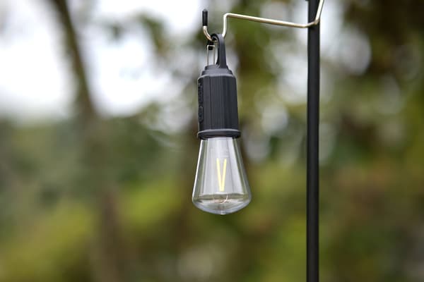 Campinglampe med karabinkrok oppladbar