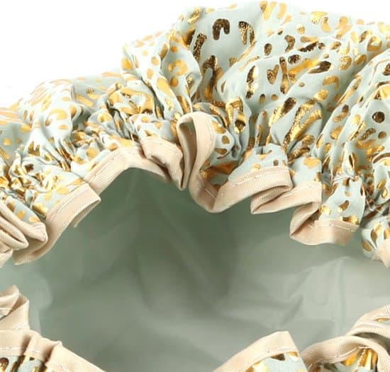 Double Shower Caps, Reusable, Waterproof Elastic Edge, Covers Ears, Suitable for Women's Showers, Spa and Salon Use, 2-Pack, Green.