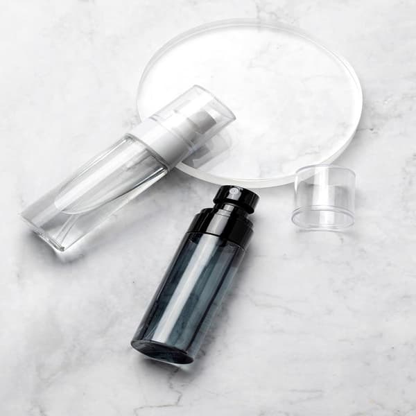 Small spray bottle 100 ml, 2 bottles, fine mist spray bottle, suitable for travel