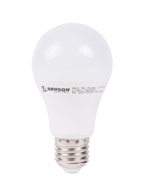 LED-pære E27 A60 9 W + dagslyssensor varm hvid