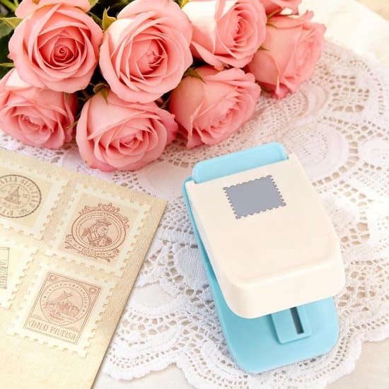 Square Hole Punch, Stamp Shaped Cutter, Paper Cutting Tool, for Envelopes Labels Stamps Diaries, Blue
