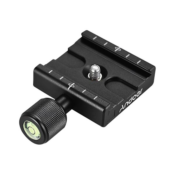 Andoer QR-50 Snabbfäste Platta Klämma Adapter med Inbyggd Vattenpass för Arca Swiss RRS Wimberl