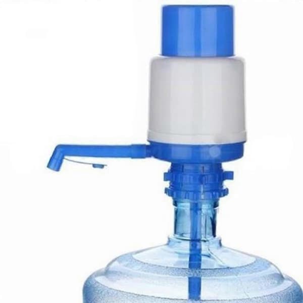 Manuell vattenflaska dunk handpump dispenser camping drickspip 5 & 6 gallon
